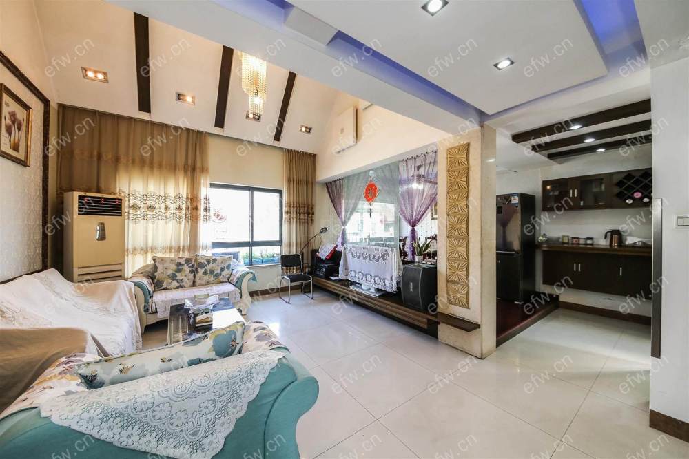 village room房 全明户型 另送家电