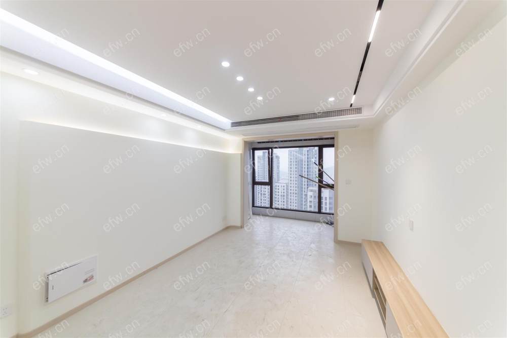 婚装全明东边户3房,绿地西水晶舍 格局工整合理