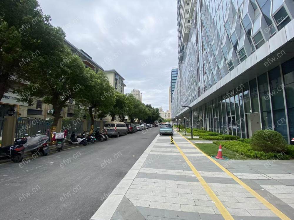 香槟街铂悦府 2房 全明户型 另送家电