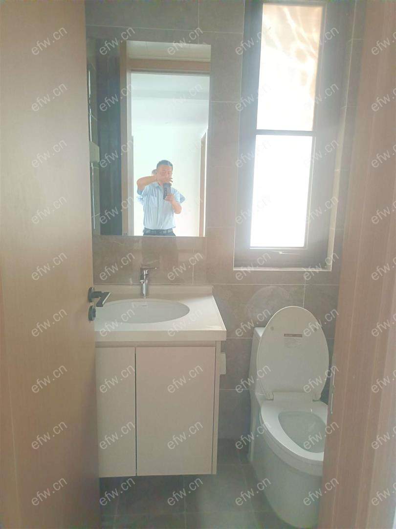  电梯洋房四室两厅两卫双阳台