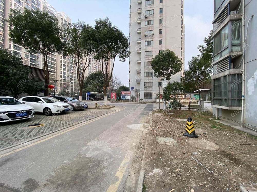 夏家边家园A区位置好，环境优雅，110.64平米简装3房