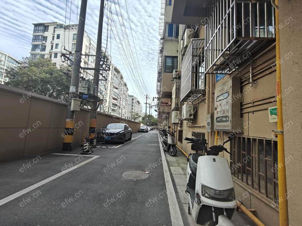 新溪南新村三室二厅二卫出租