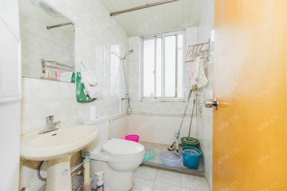 village  简单装room房 近地