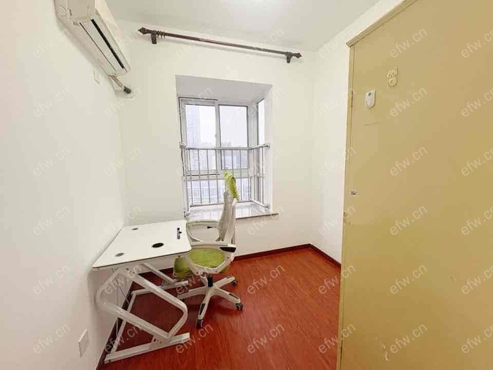鸿桥苑 3室1厅 家电齐全