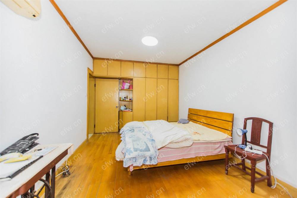 village  简单装room房 近地