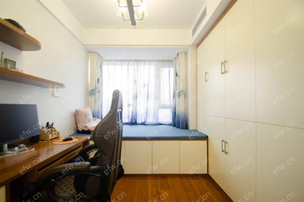 婚装全明东边户3房,年华里（九龙仓时代上城C区） 格局工整合理