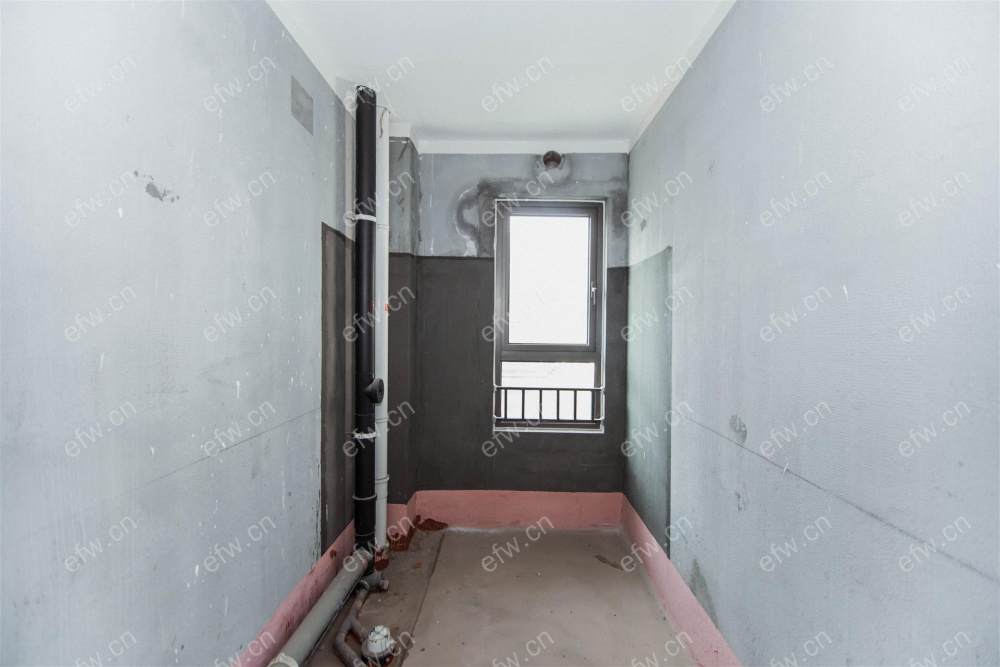 华发首府二期中叠毛坯三层电梯入户