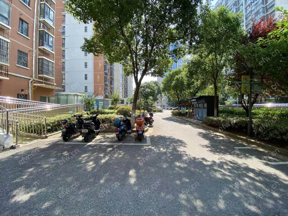 鸿桥苑 3室1厅 家电齐全