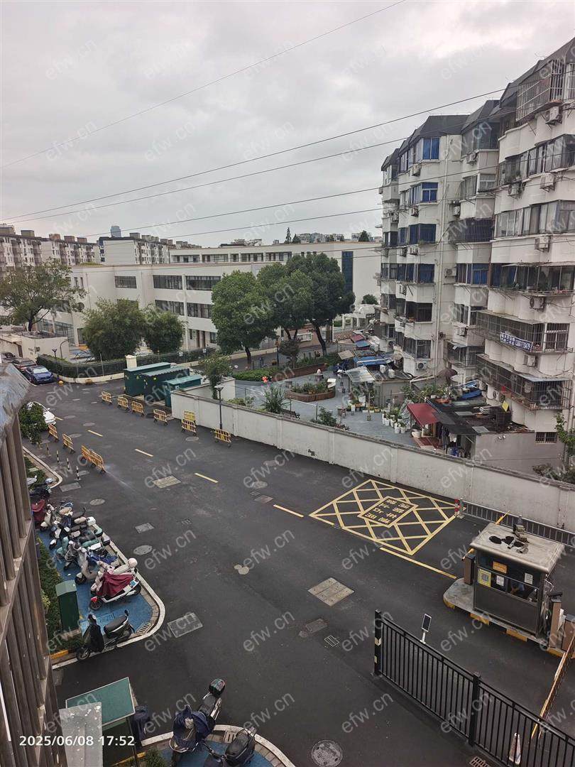 芦庄六区两房简装设施齐全到期再看房