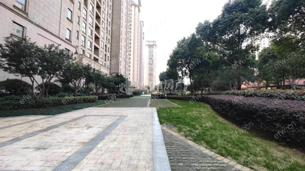 长泰际社区 精装两房 密码锁随时看