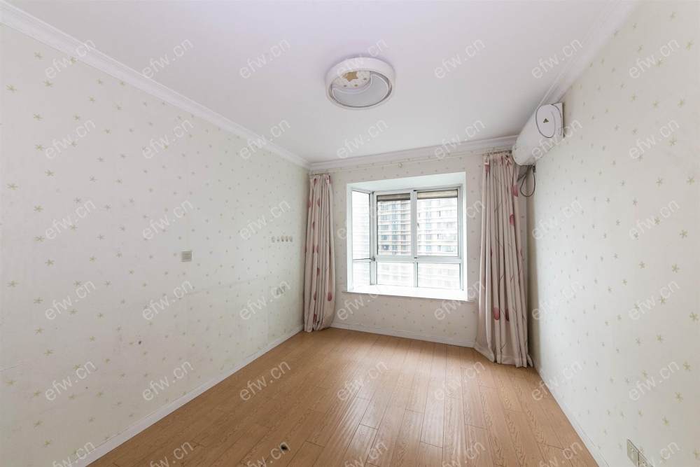 village room房 全明户型 另送家电