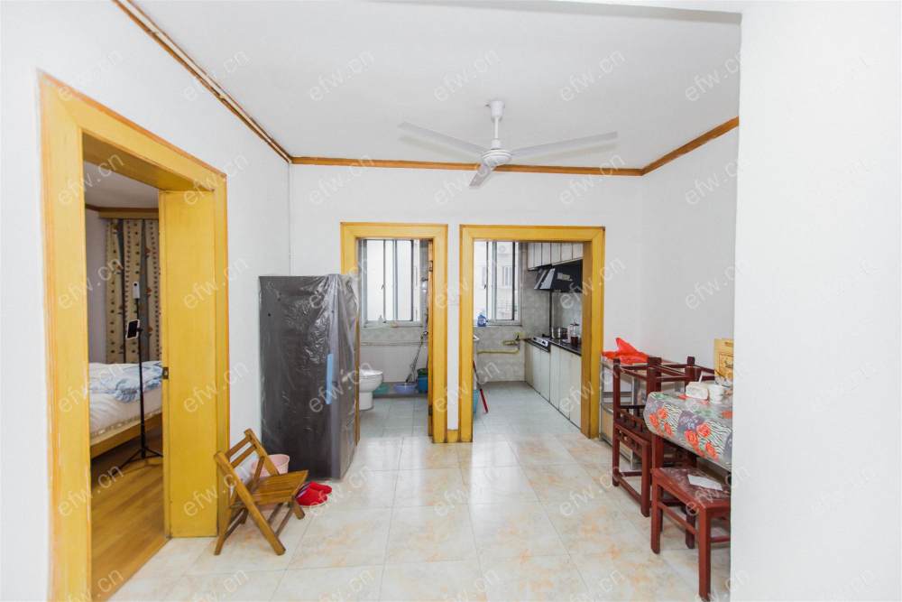 village  简单装room房 近地