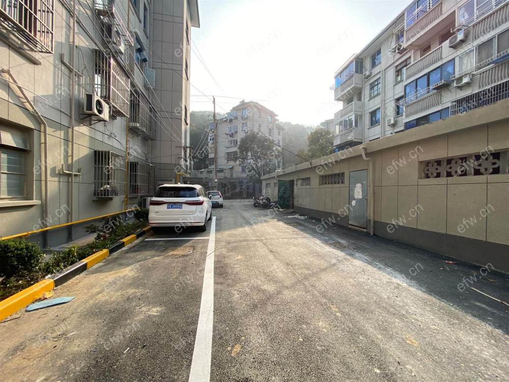 华晶新村 难得一见的精装小户型,总价低,朝向好！