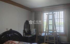 芦庄六区老式精装两室一厅拎包入住。。。。看房提前30左右联系房东
