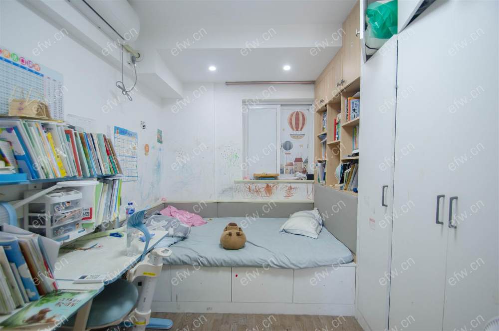 自住精装两房 看房提前预约