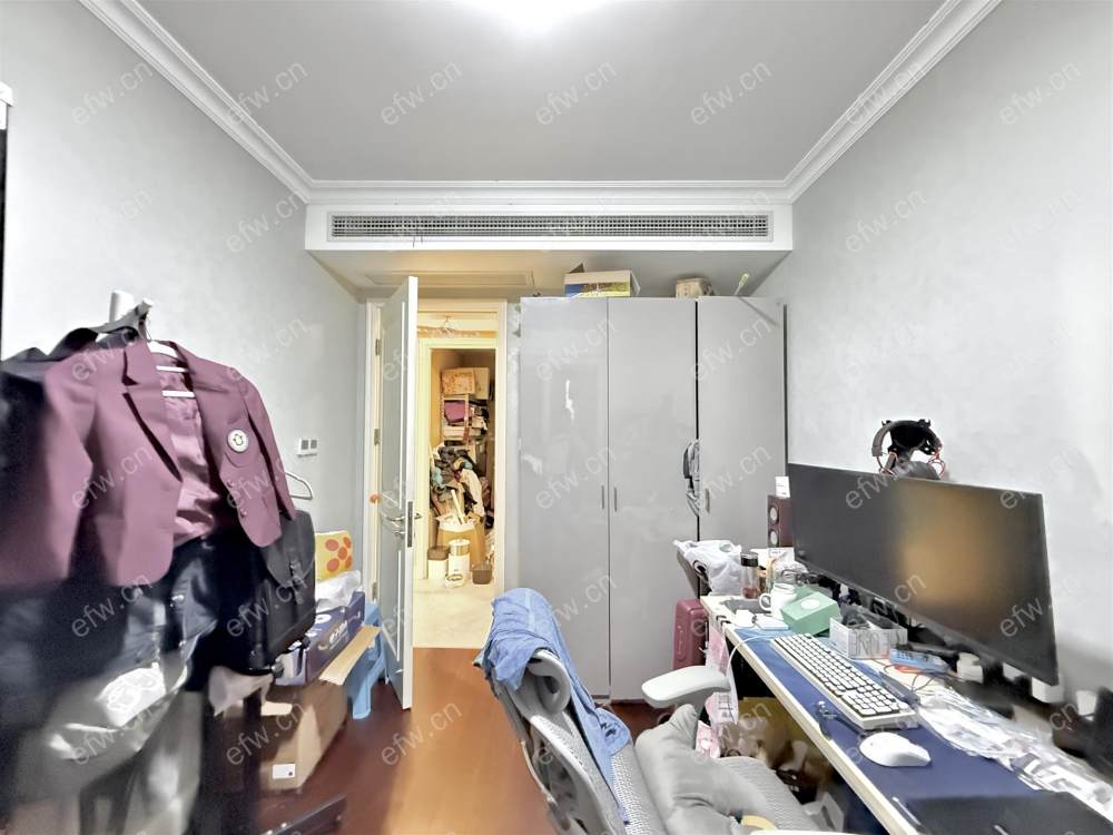3房豪装拎包即住,融创朗山(溪岸景园二区36-49)尽享优雅品质,多重阳台+飘窗