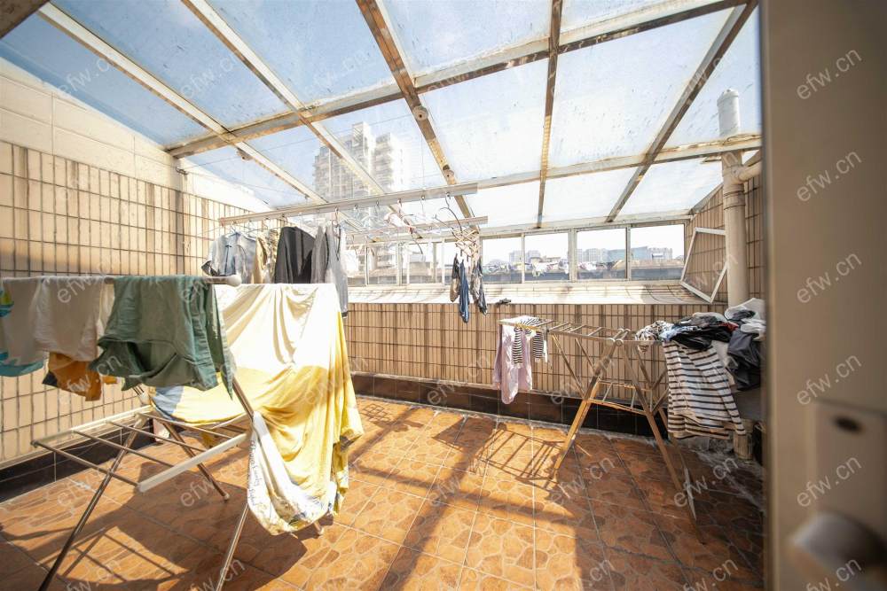 住友苑（老）  精装4房 近地铁口  房东诚售