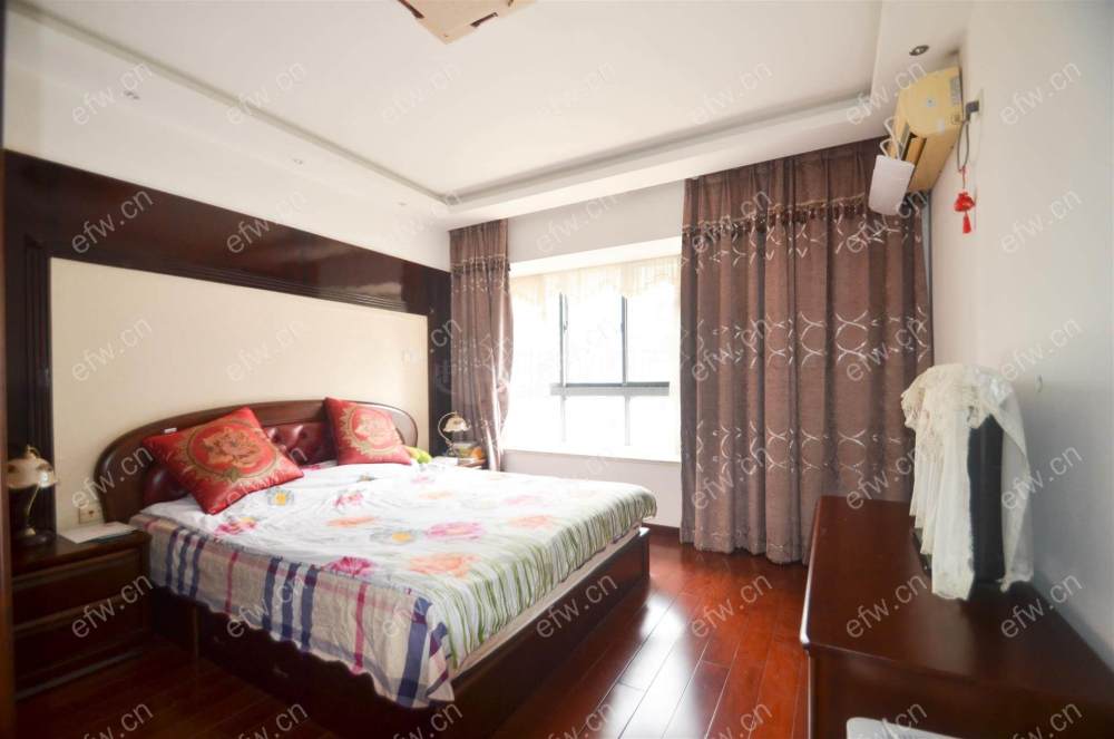 room房豪装拎包即住,village尽享优雅品质,多重阳台+飘窗
