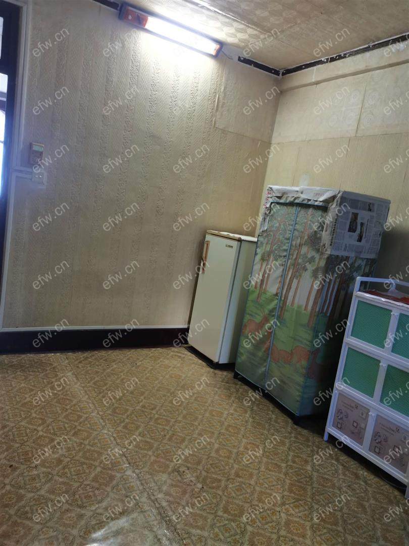 一房朝南 合用厨房 没有卫生间