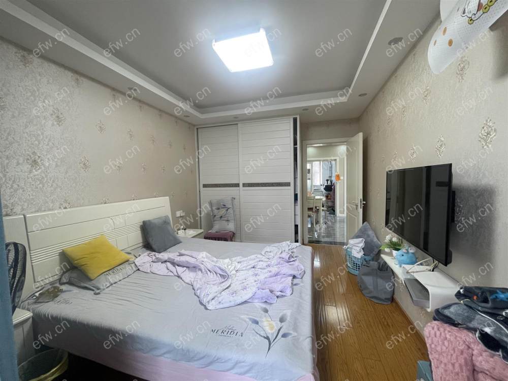 刘潭双地铁口 林陆苑精装2房