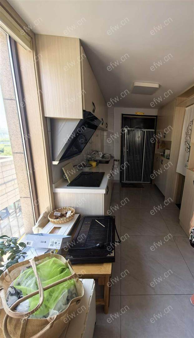 看房随时         自住