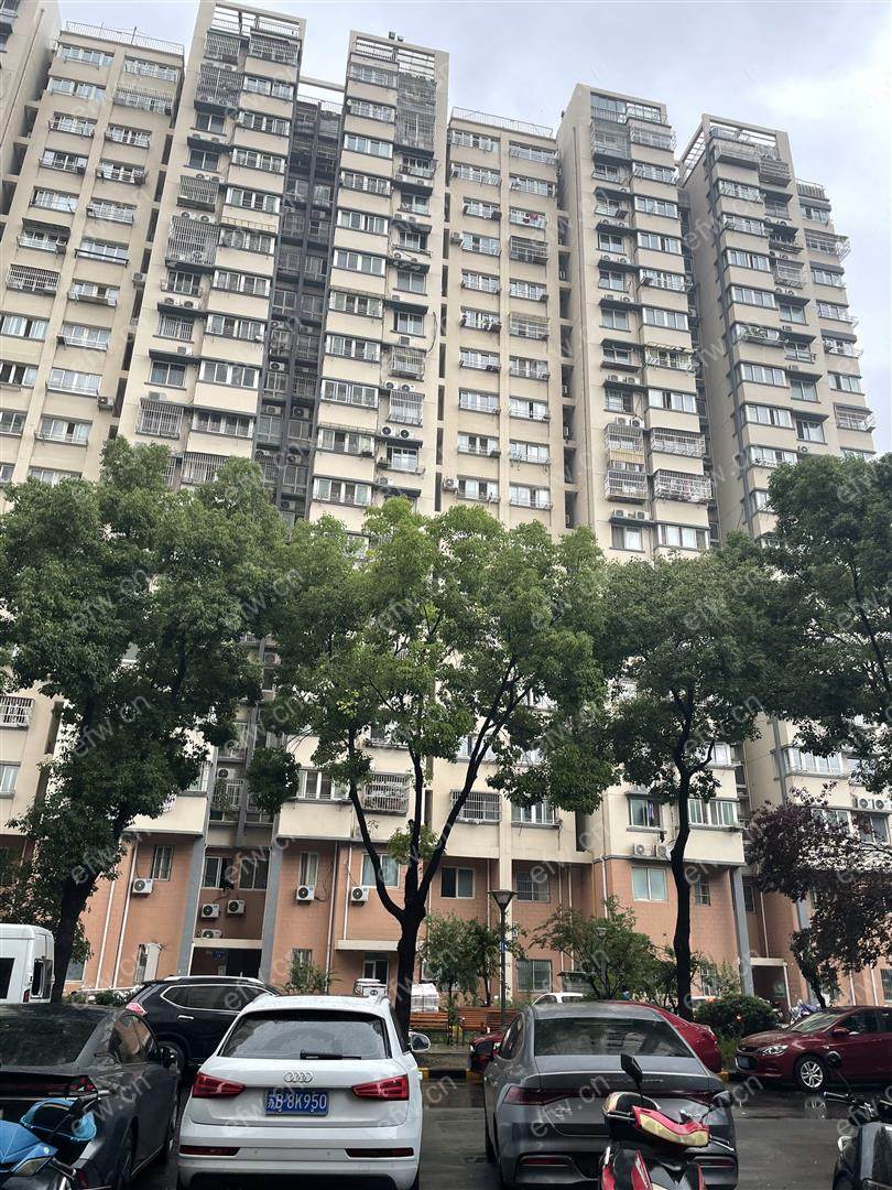 瑞星家园(东区1-33) 2室1厅 房东自住精装修