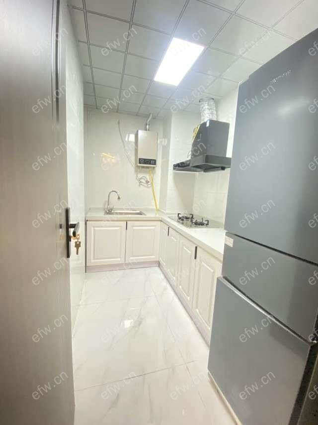 金扬怡庭
