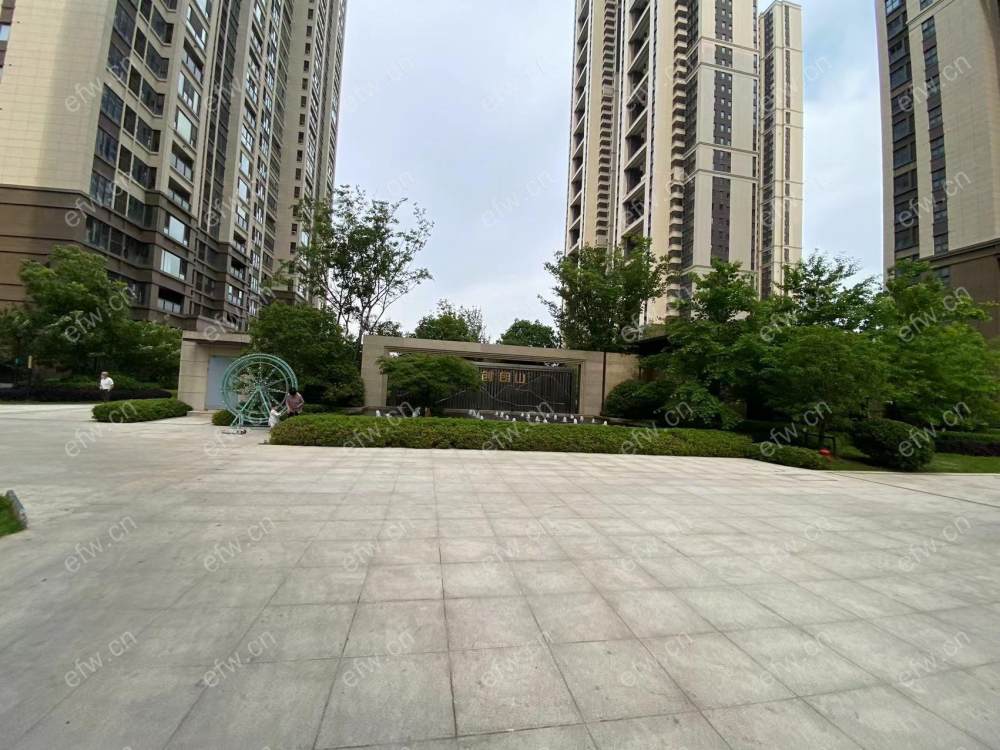 3房豪装拎包即住,融创朗山(溪岸景园二区36-49)尽享优雅品质,多重阳台+飘窗