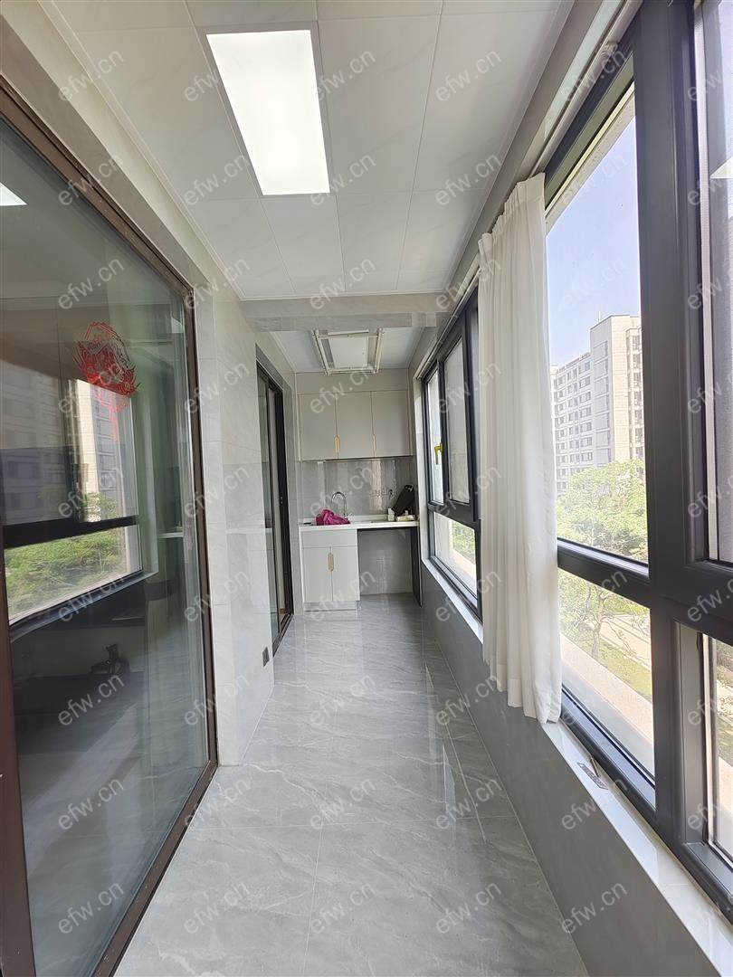 美的云筑精装带家具3房1卫