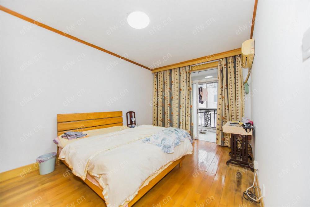village  简单装room房 近地