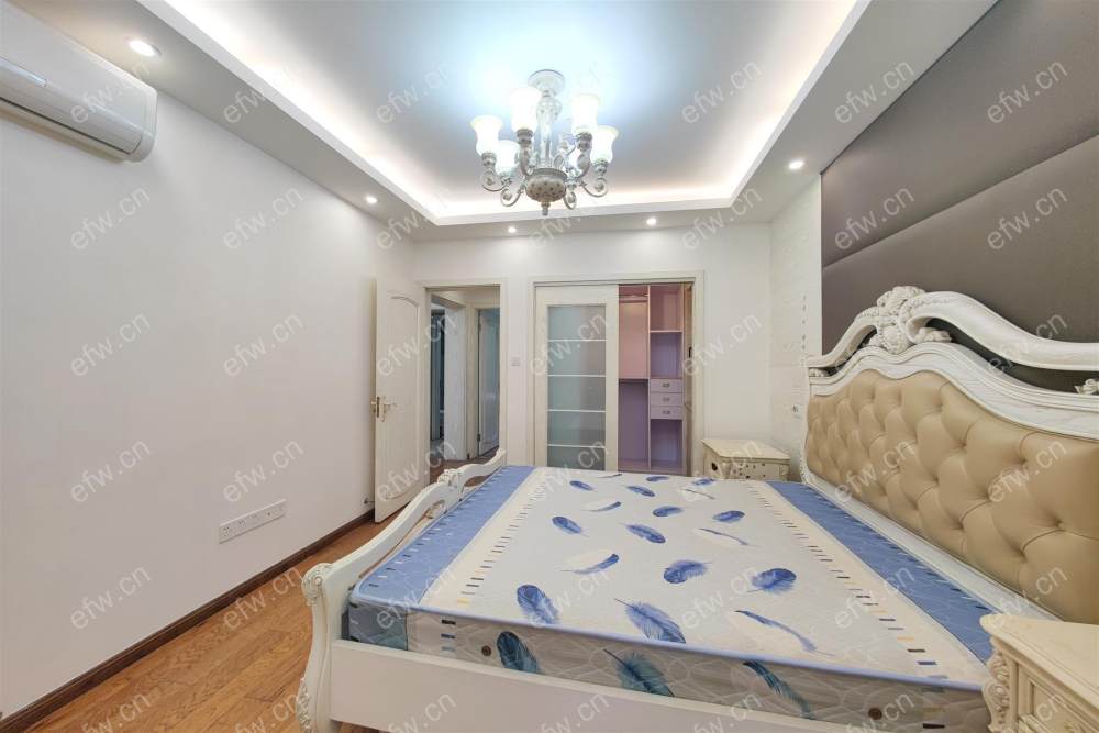 婚房看房提前约