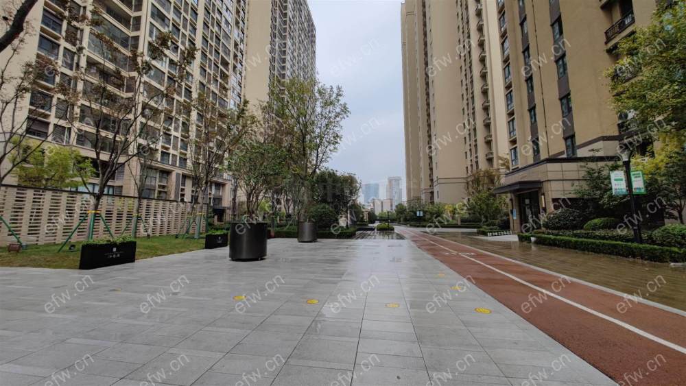 看房提前联系，房东那边基本上都可以