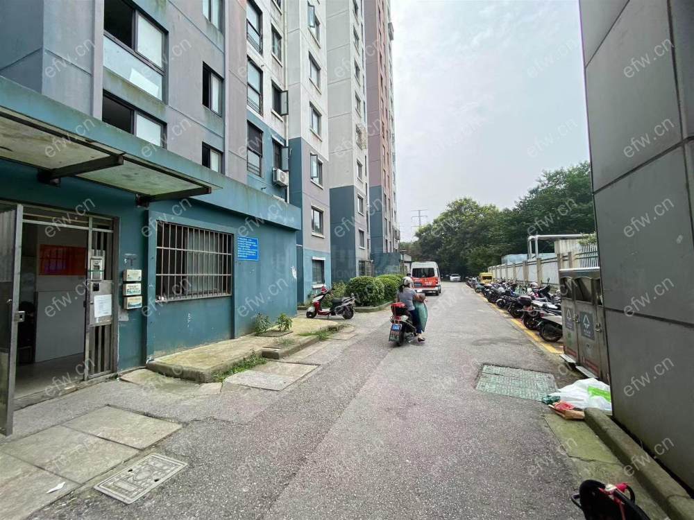 家电齐全 带飘窗 环湖苑 采光好 绿化好