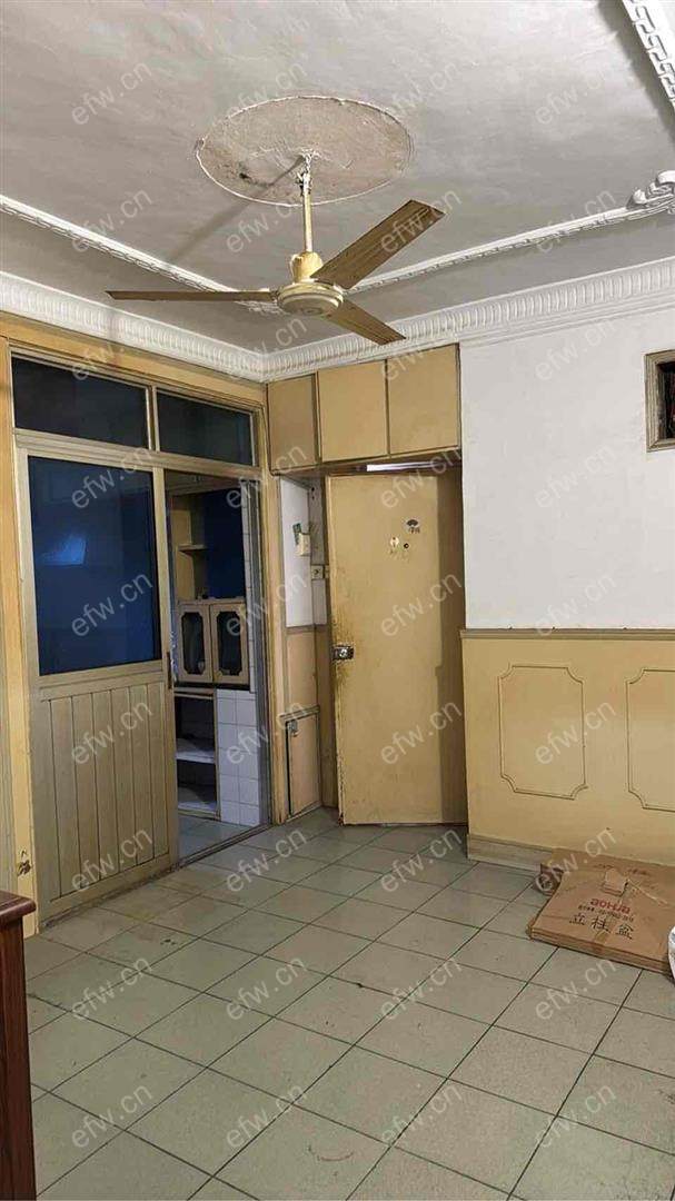village 经典room房 东边户 全明 精装修！