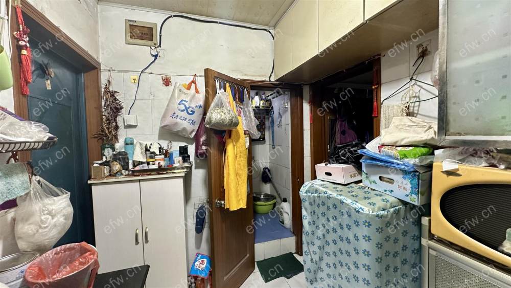塔影二村3楼单间