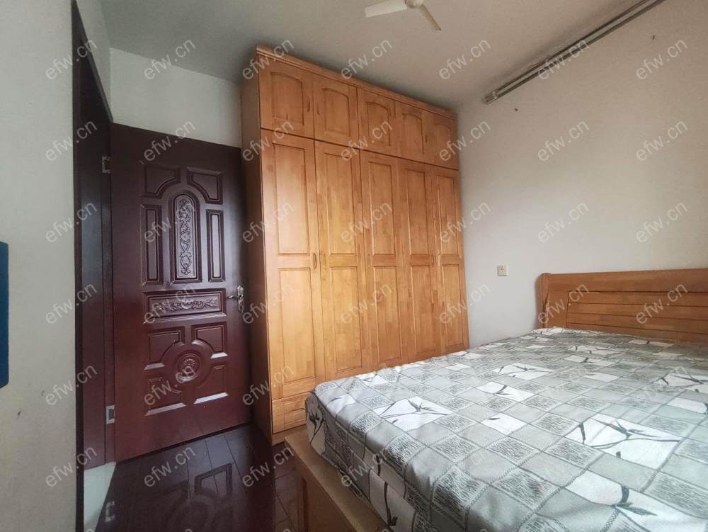 房东自住装修，出租
