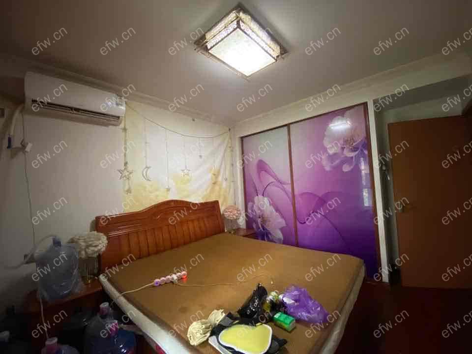 梨花家园精装3室  随时看房 拎包入住