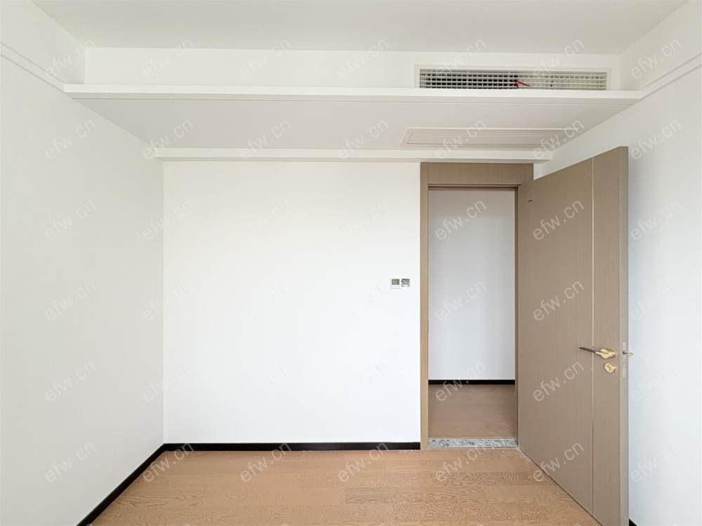 看房方便    没住过   有产证