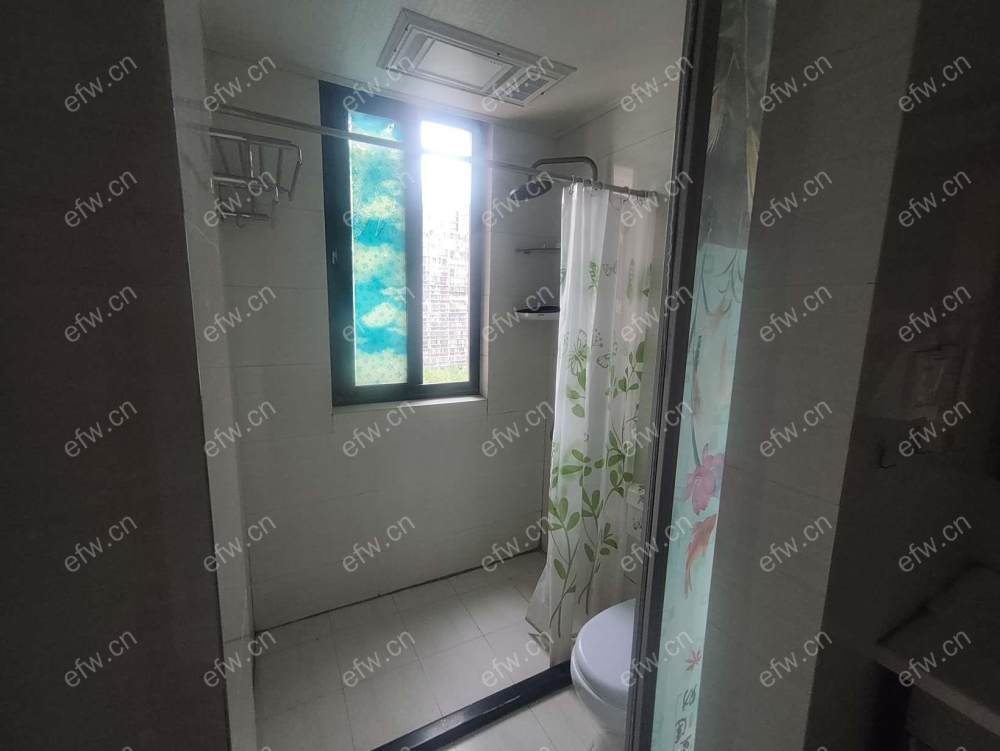 房东自住装修，出租