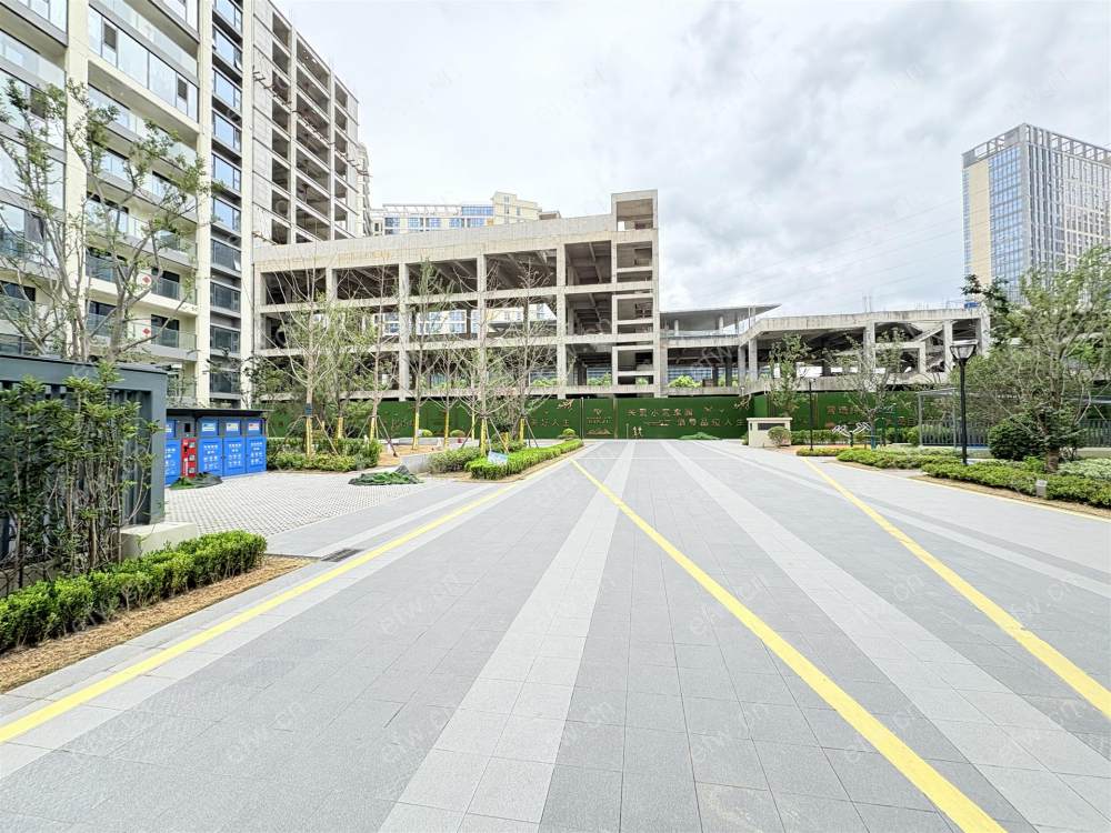 看房方便    没住过   有产证