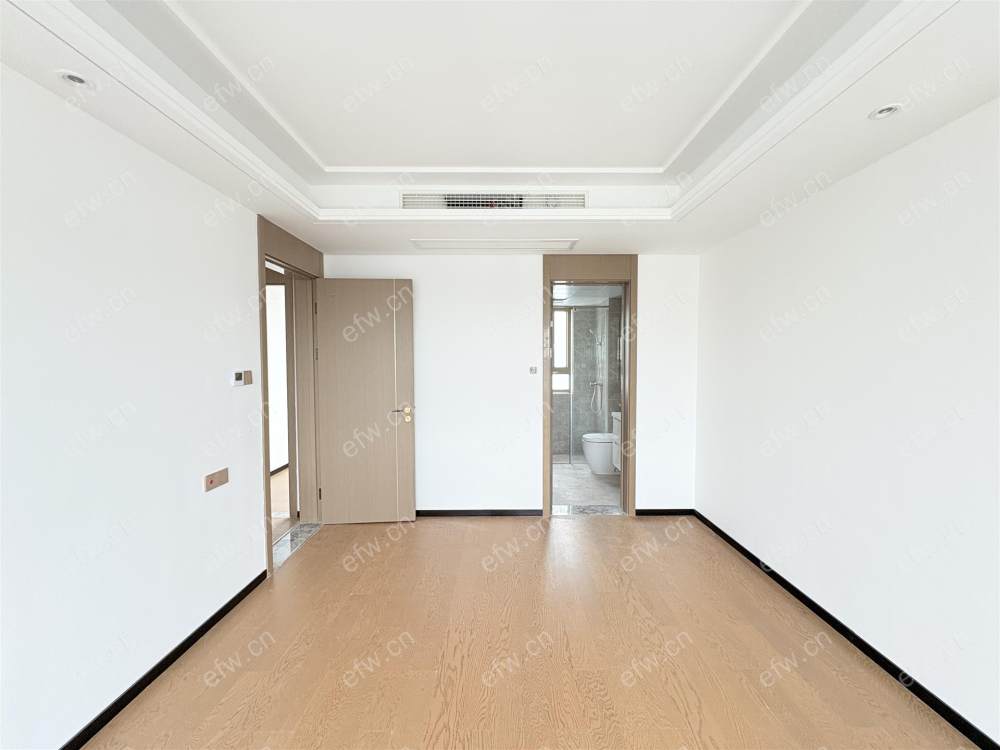 看房方便    没住过   有产证