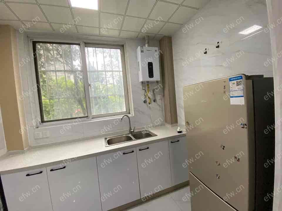 精装修 民丰地铁口 设施齐全 价可商