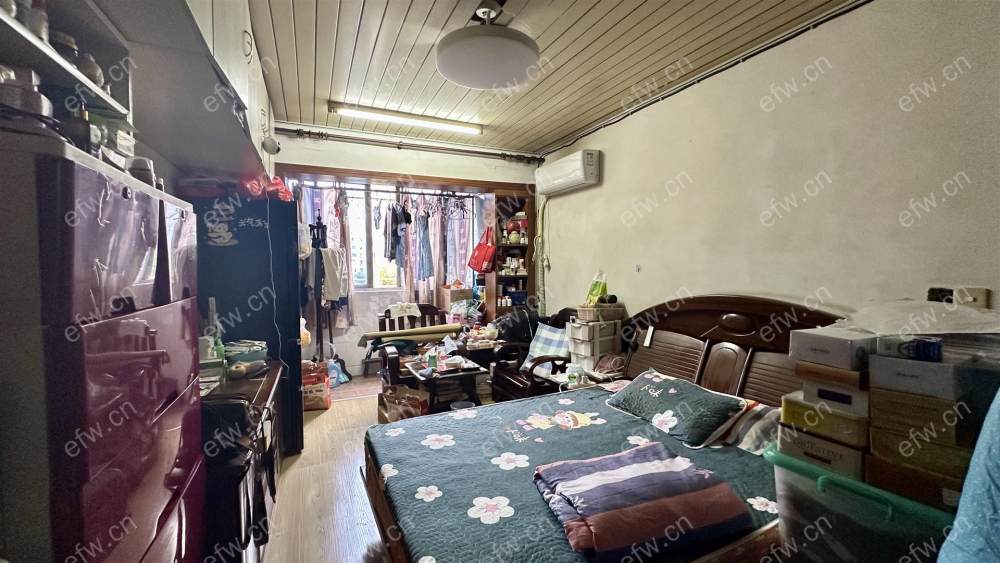 塔影二村3楼单间