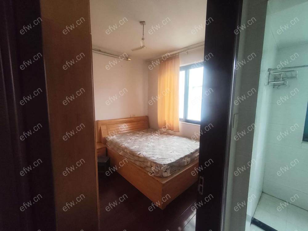 房东自住装修，出租
