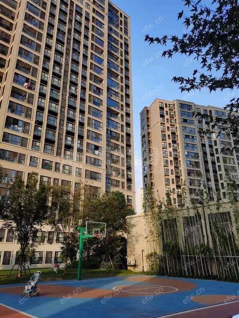 精装3房2厅领包入住