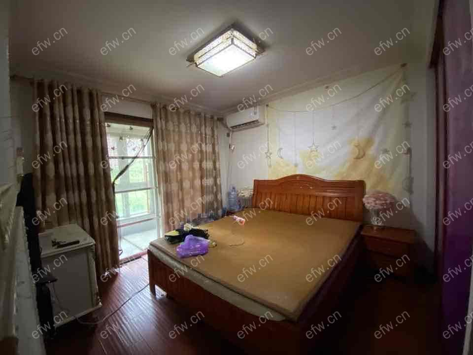 梨花家园精装3室  随时看房 拎包入住