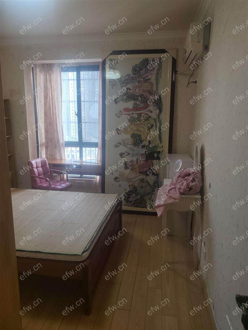 城西花园精装两房，随时可以看房