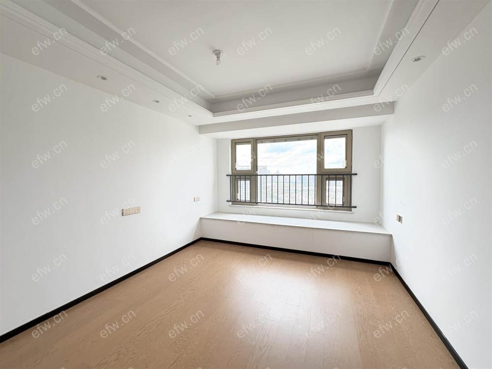 看房方便    没住过   有产证