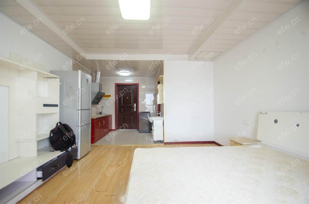 village位置好，环境优雅，area平米精装room房