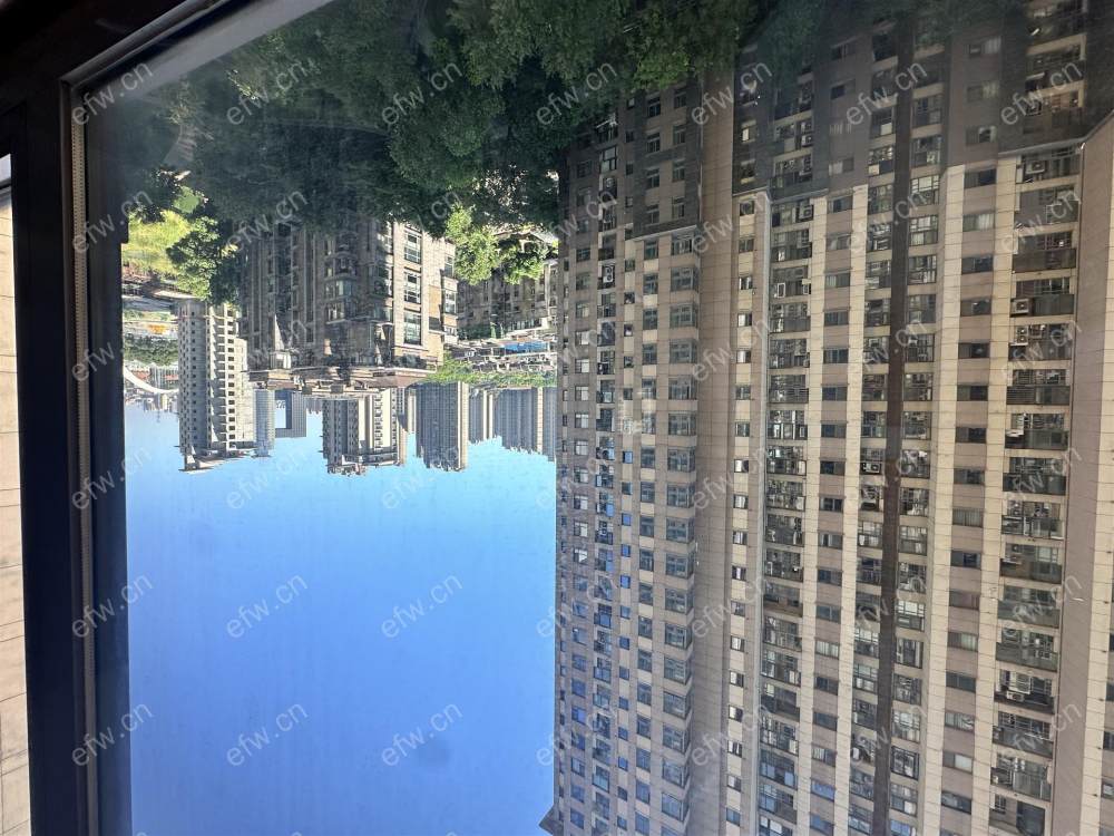 精装修设施齐，拎包入住.